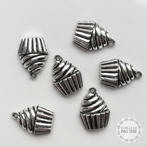 Přívěsek cupcake 1 ks
