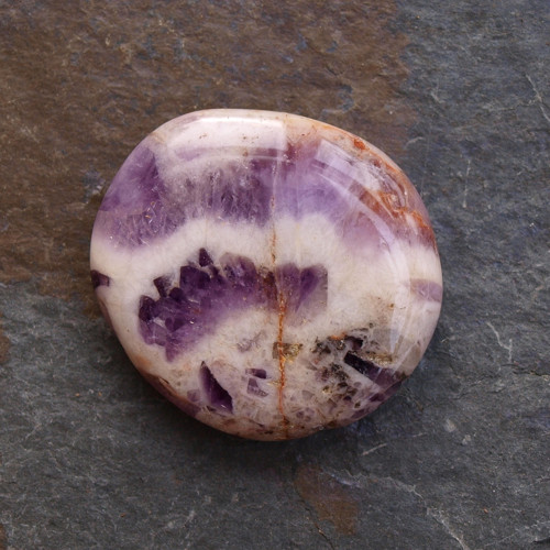 Ametyst chevron, placka 35 x 33 mm — foto 1