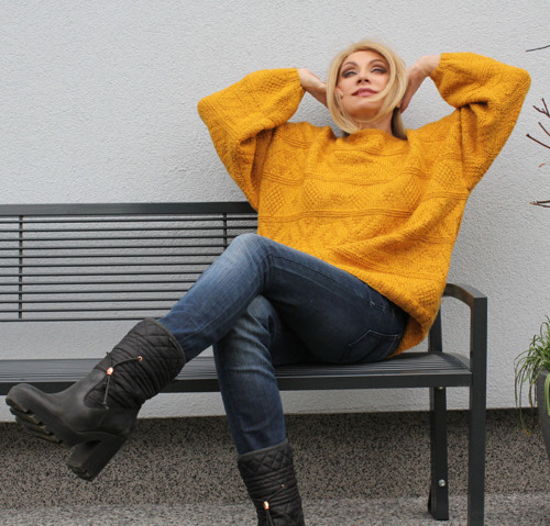 Teplý svetr "Brigitte" — foto 1