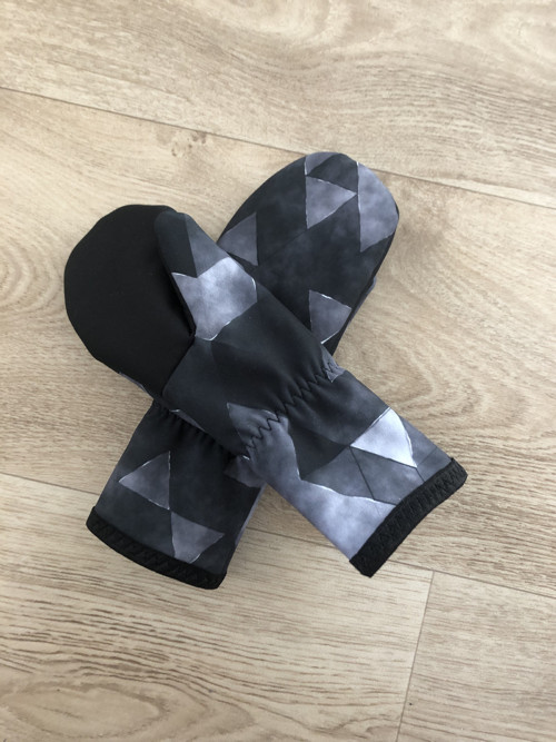 Softshellové rukavice trojúhelník