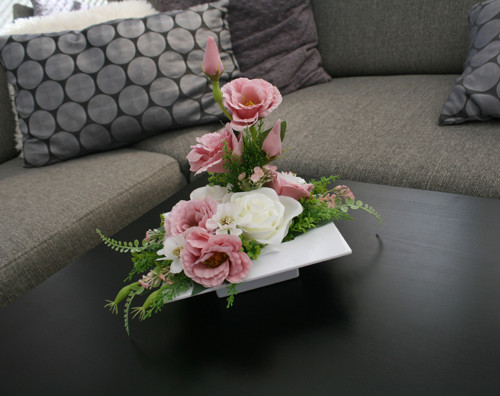 Ikebana s růžemi a eustomami bílorůžová — foto 1
