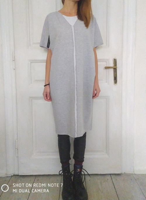 ŠEDÉ oversize ŠATY