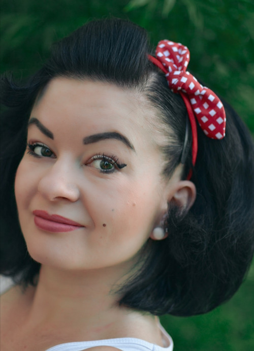 Sweet Pin Up čelenka (červená/biele kocky)