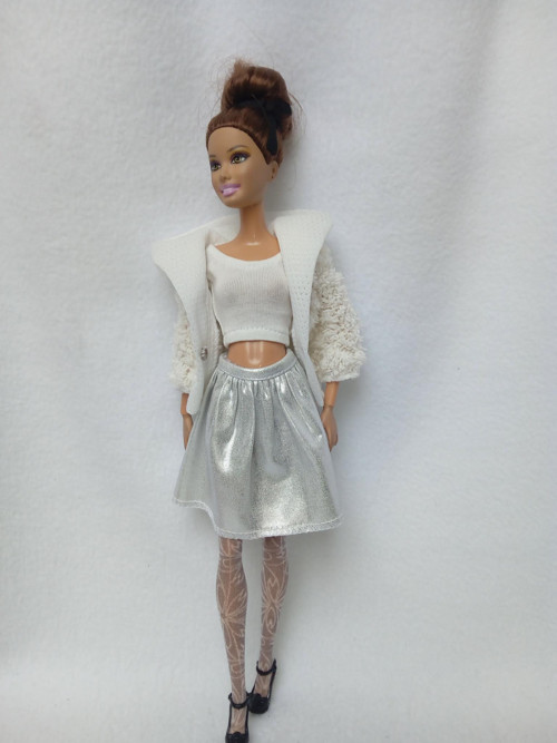 Sukýnka pro Barbie — foto 1