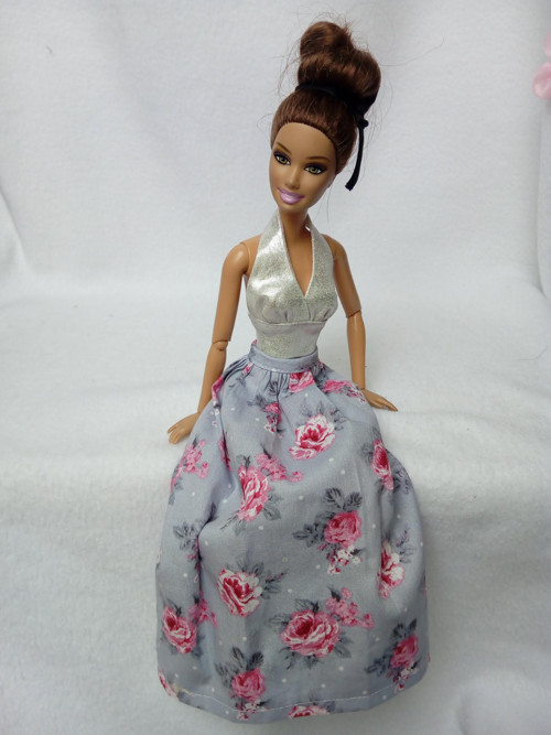 Sukýnka pro Barbie — foto 1