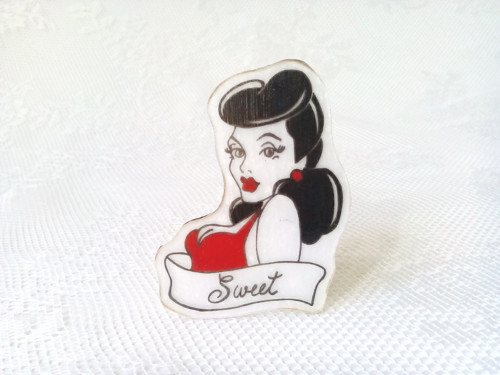 Brošňa Sweet Pin Up Girl