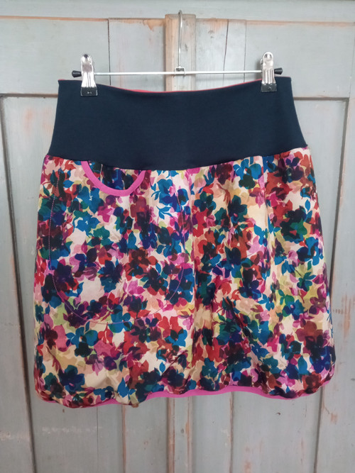 Floral Camo no.2 ... suknička softshellová L — foto 1