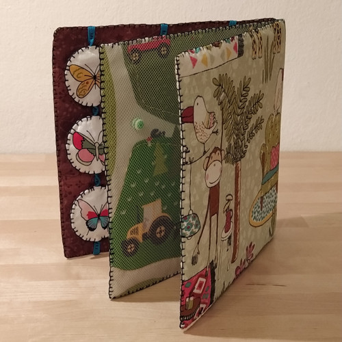 *Pro malé milovníky motýlů, jednodušší quiet book