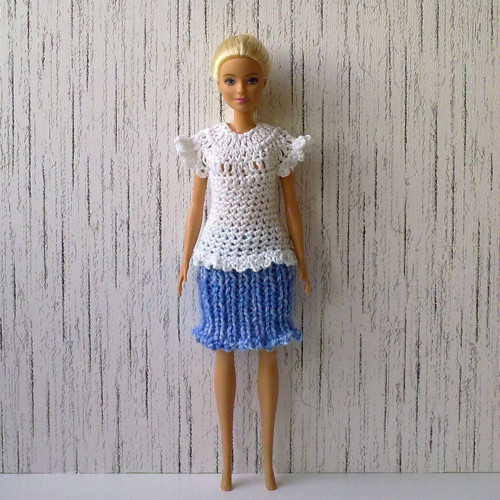 Oblečky pro Barbie - triko, sukně — foto 1