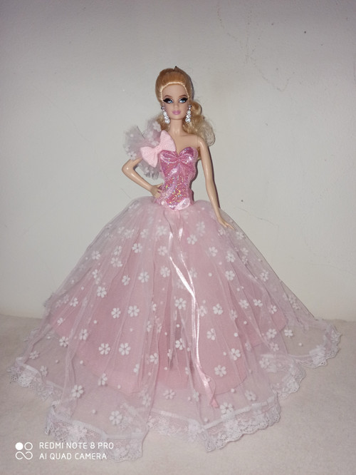 Šaty pro Barbie — foto 1