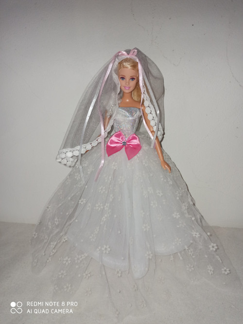Šaty pro Barbie — foto 1