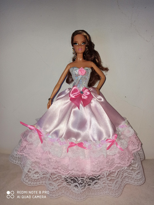 Šaty pro Barbie — foto 1