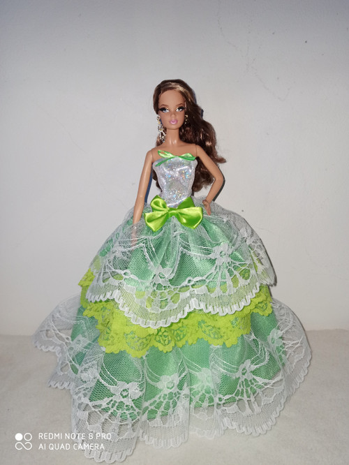 Šaty pro Barbie — foto 1