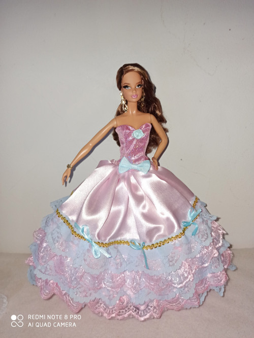 Šaty pro Barbie — foto 1