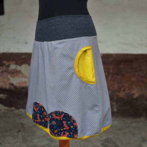Puntíkatá šedá s liškami - XL — foto 1