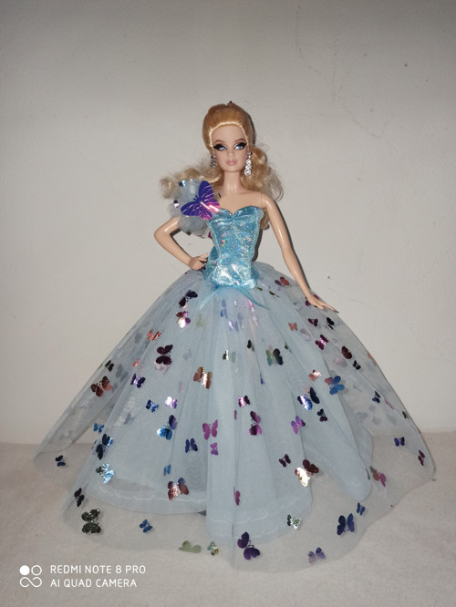 Šaty pro Barbie — foto 1