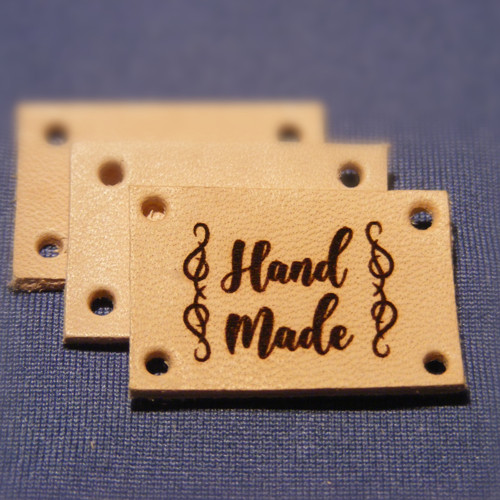 Kožený štítek 3x2 cm,gravírovaný - přírodní