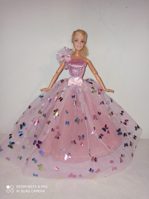 Šaty pro Barbie — foto 1