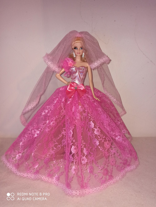 Šaty pro Barbie — foto 1