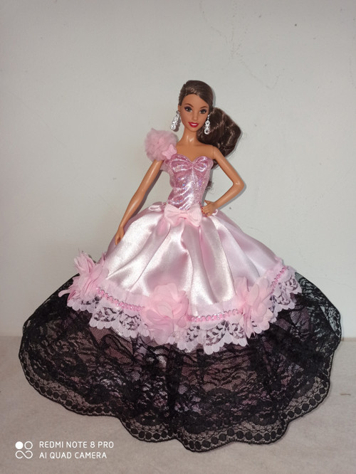 Šaty pro Barbie — foto 1