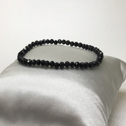 Náramek z minerálů - broušený spinel - VÝPRODEJ