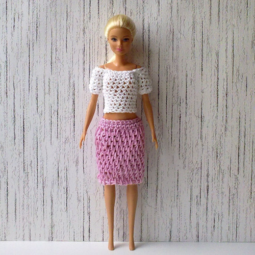 Oblečky pro Barbie - tričko, sukně — foto 1