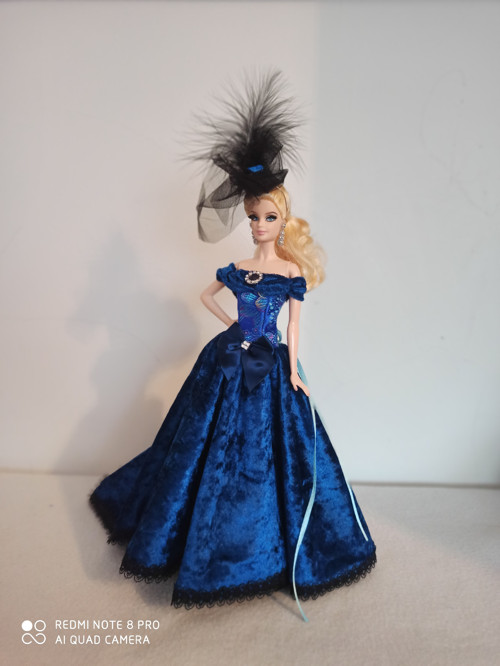 Šaty pro Barbie — foto 1