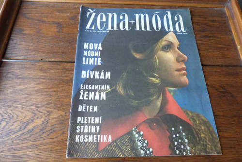 Časopis Žena a móda, číslo 2/1974, střihy!