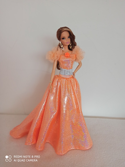 Šaty pro Barbie — foto 1