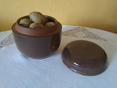 Keramická dóza