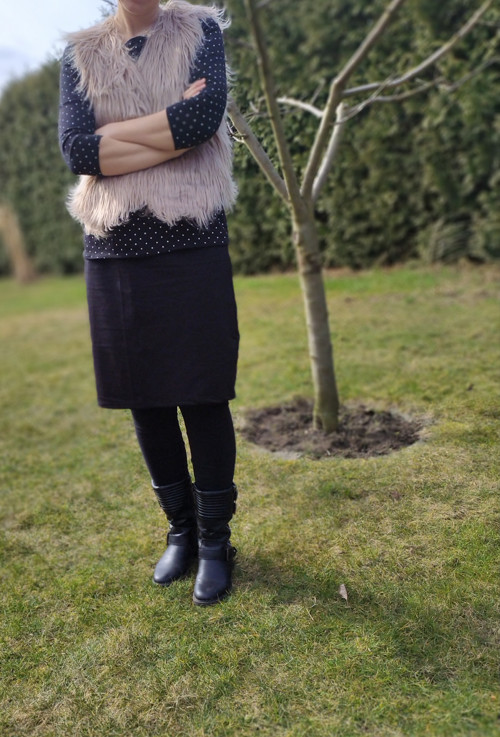 Simple black