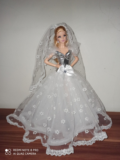Šaty pro Barbie — foto 1