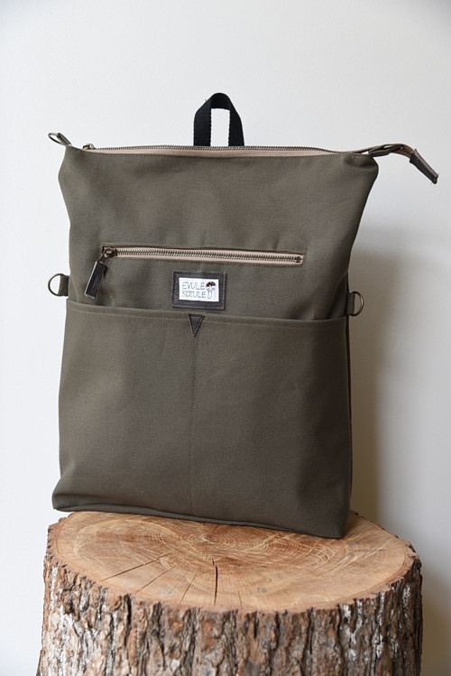 PENTABACKPACK - khaki - trojúhelníky — foto 1