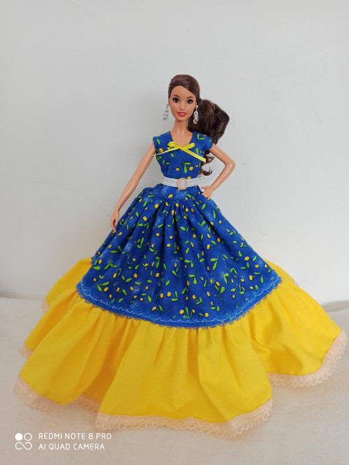Šaty pro Barbie — foto 1