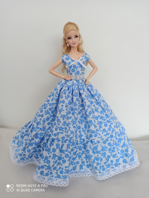 Šaty pro Barbie — foto 1