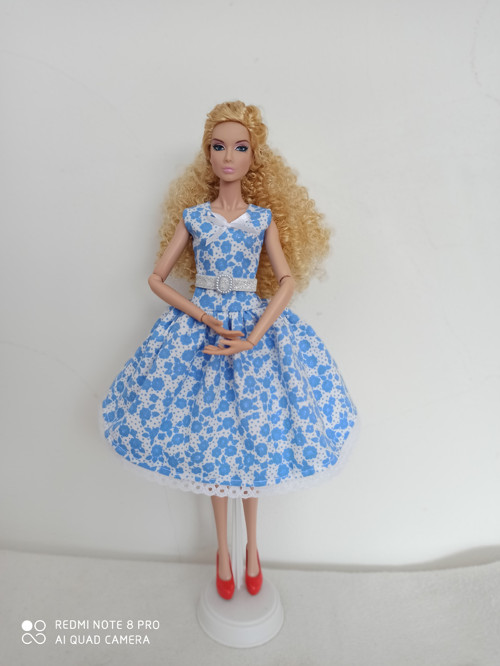 Šaty pro Barbie — foto 1