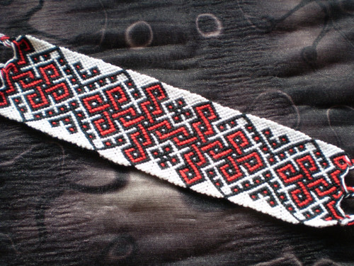 "Rybízový" náramek