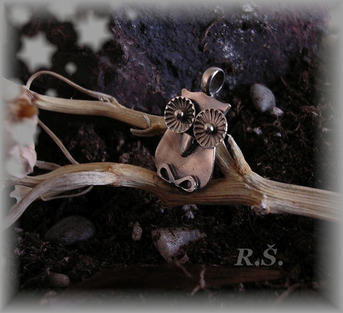 Hů,....hů... SOVIČKA 16 x 11 mm ...ruční výroba
