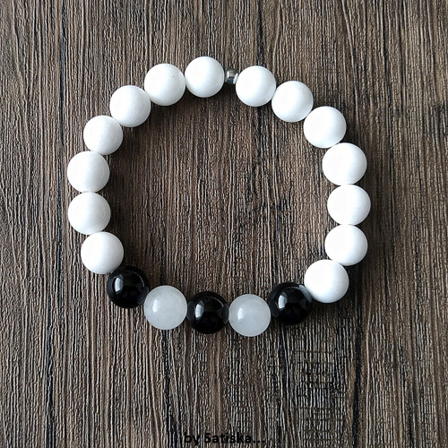 Ochranný z onyxu a jadeitu...