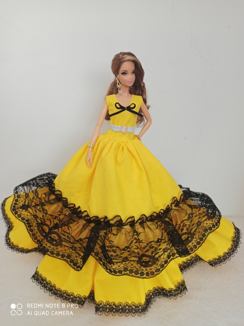 Šaty pro Barbie — foto 1