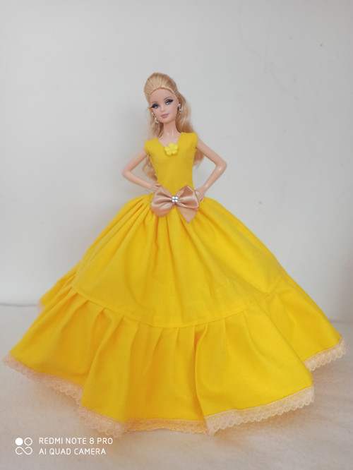 Šaty pro Barbie — foto 1