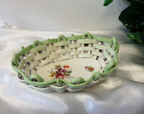 Porcelánový košíček