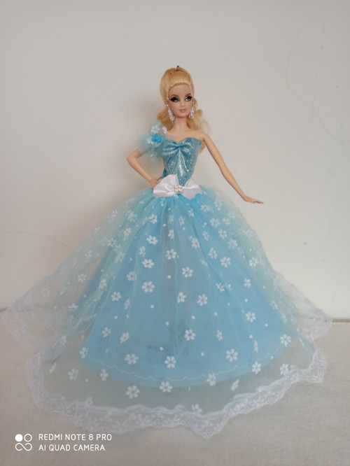 Šaty pro Barbie — foto 1