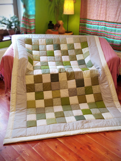 Olivový patchwork přehoz či přikrývka