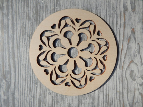 Dřevěná podložka kytička II 9 cm