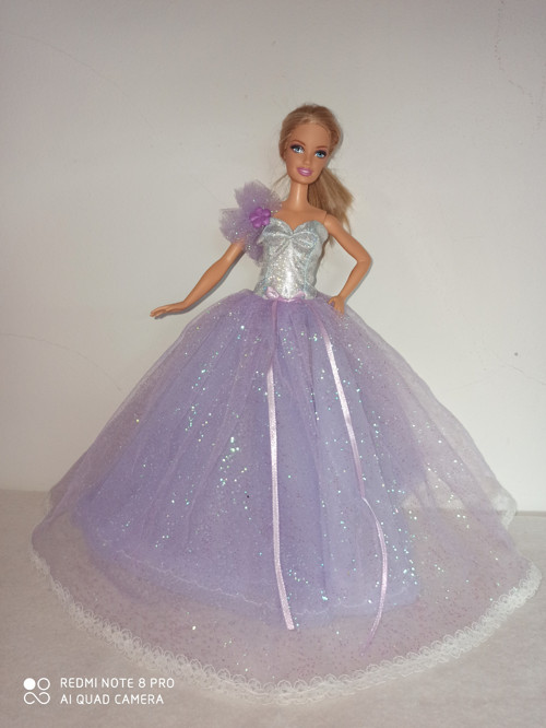Šaty pro Barbie — foto 1