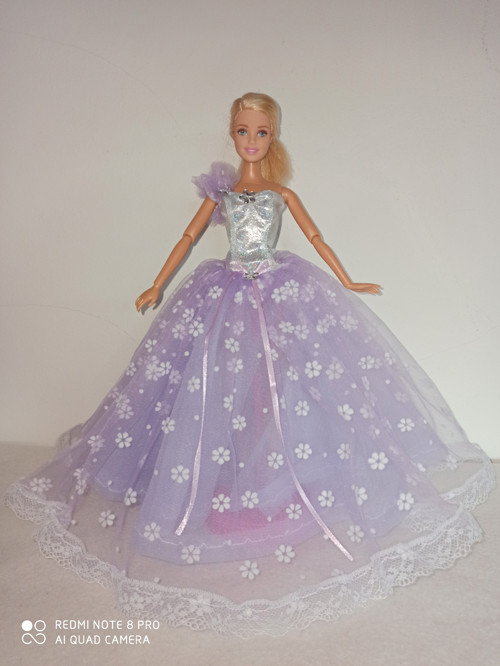Šaty pro Barbie — foto 1