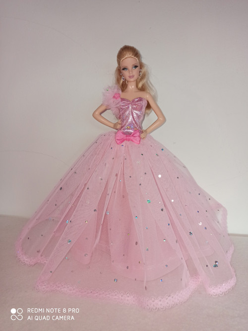 Šaty pro Barbie — foto 1