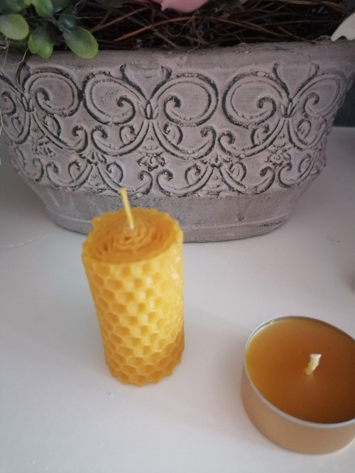 Svíčka z včelího vosku motaná 5 cm válec úzký