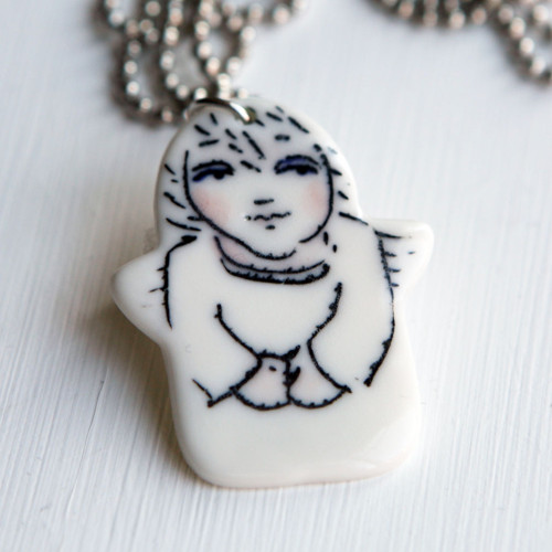 Anděl porcelánový přívěsek — foto 1